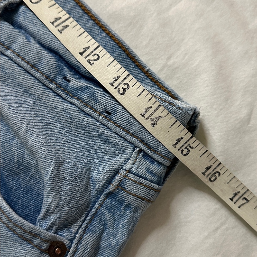 Abercrombie & Fitch Curve Love Mid Rise Straight Jean Size 28 - Picture 9 of 11